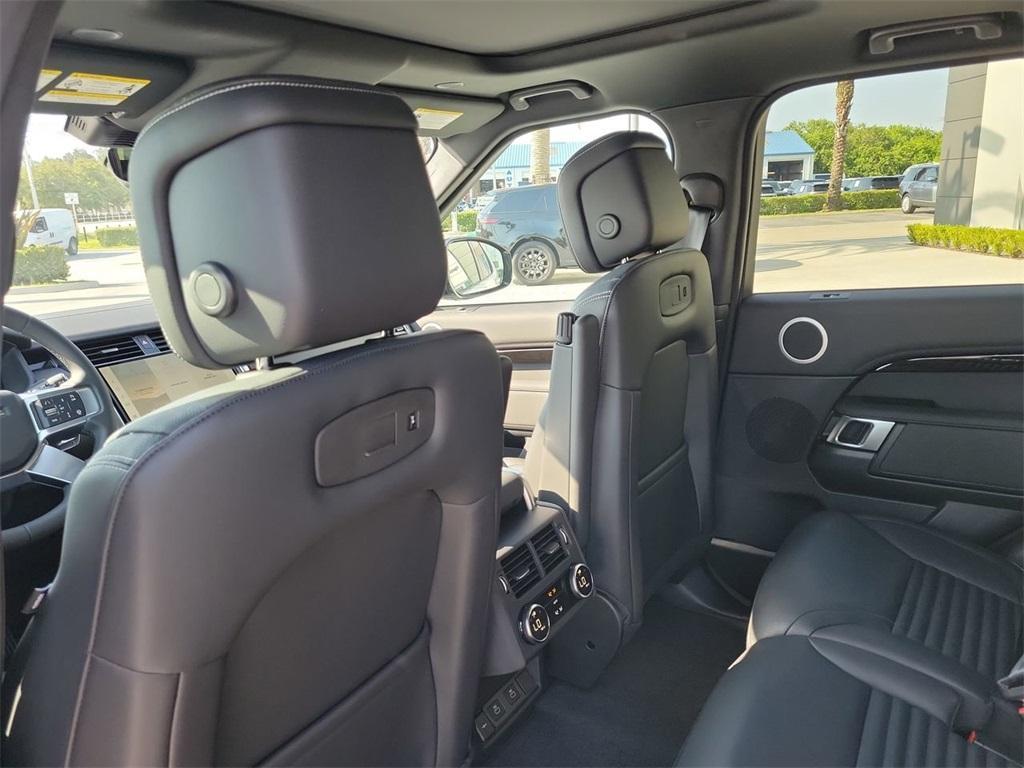 new 2025 Land Rover Discovery car, priced at $64,925