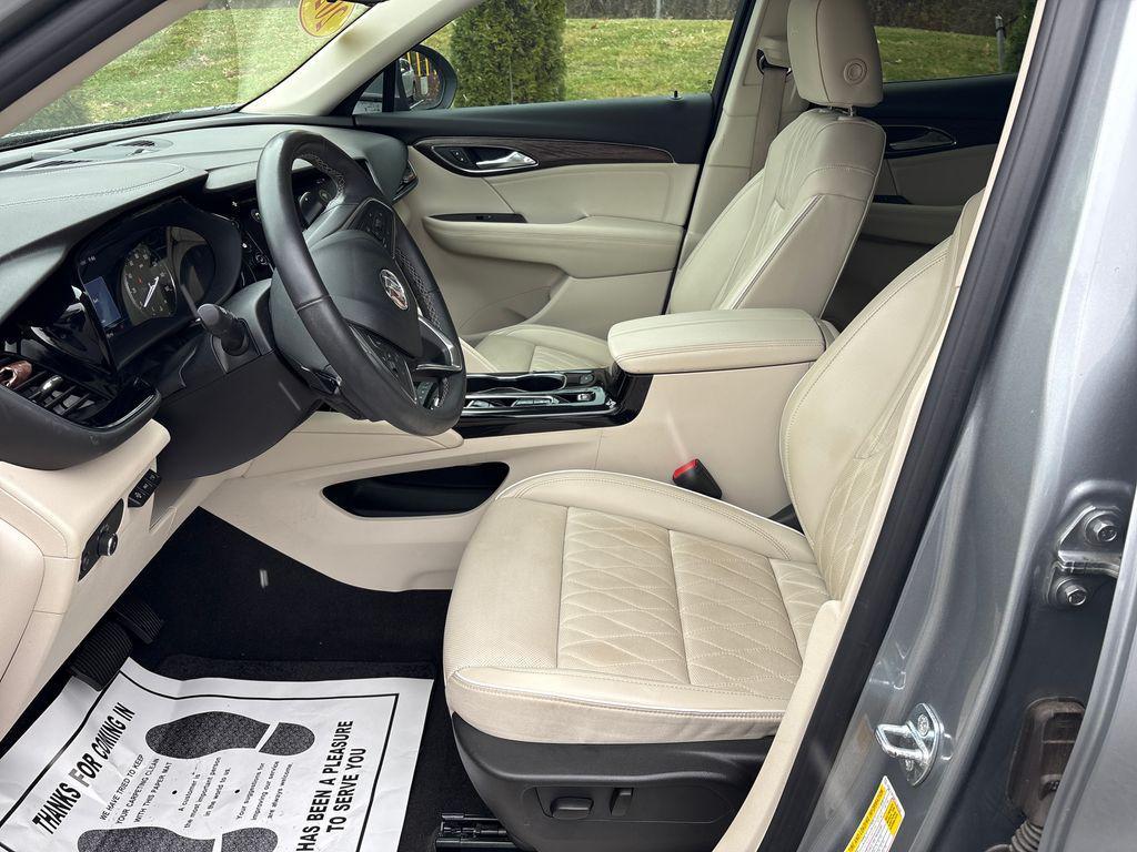 used 2023 Buick Envision car, priced at $29,900