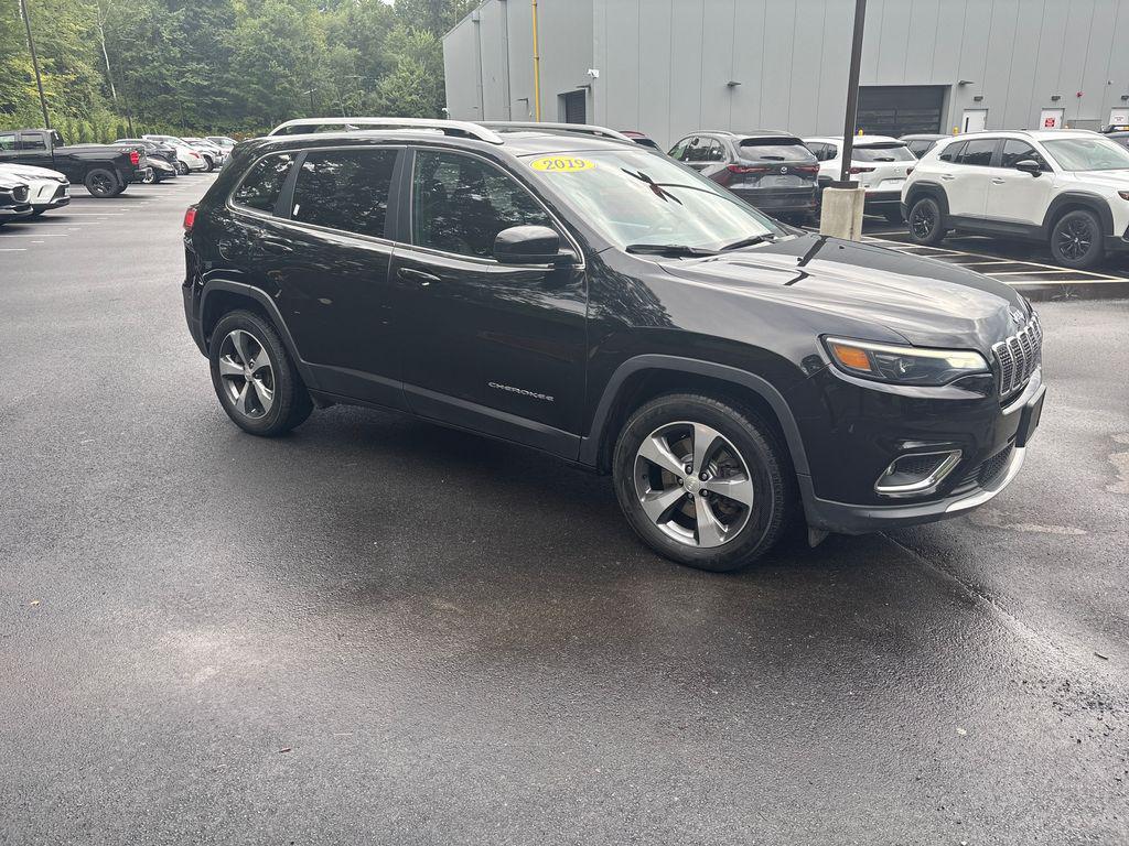 used 2019 Jeep Cherokee car, priced at $16,304