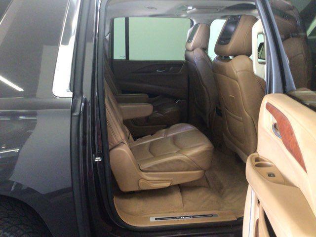 used 2015 Cadillac Escalade ESV car, priced at $26,440