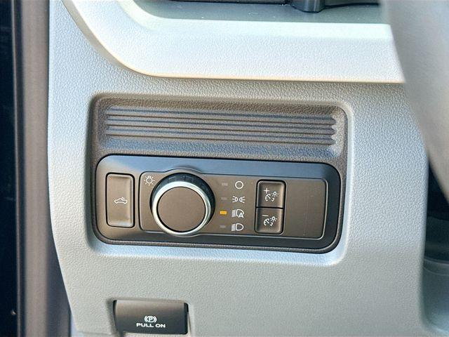 new 2025 Ford F-250 car, priced at $56,913