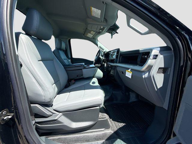 new 2025 Ford F-250 car, priced at $56,913