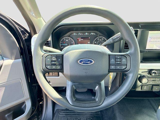 new 2025 Ford F-250 car, priced at $56,913