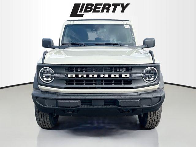 new 2025 Ford Bronco car, priced at $45,570