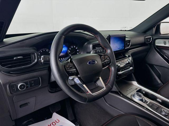 used 2022 Ford Explorer car, priced at $35,900