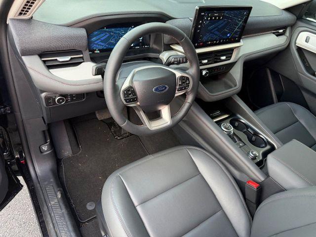 new 2025 Ford Explorer car, priced at $44,413
