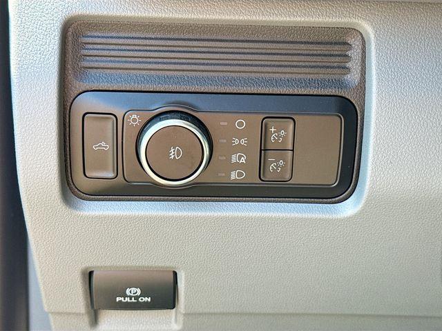 new 2025 Ford F-250 car, priced at $60,458