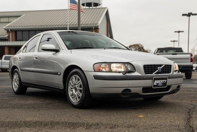 used 2004 Volvo S60 car, priced at $4,090