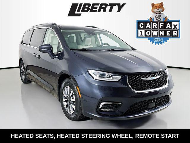 used 2021 Chrysler Pacifica Hybrid car, priced at $24,975