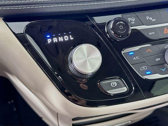 used 2021 Chrysler Pacifica Hybrid car, priced at $24,975