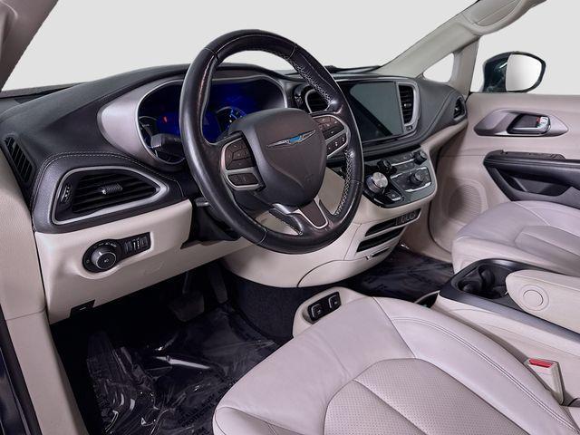 used 2021 Chrysler Pacifica Hybrid car, priced at $24,975