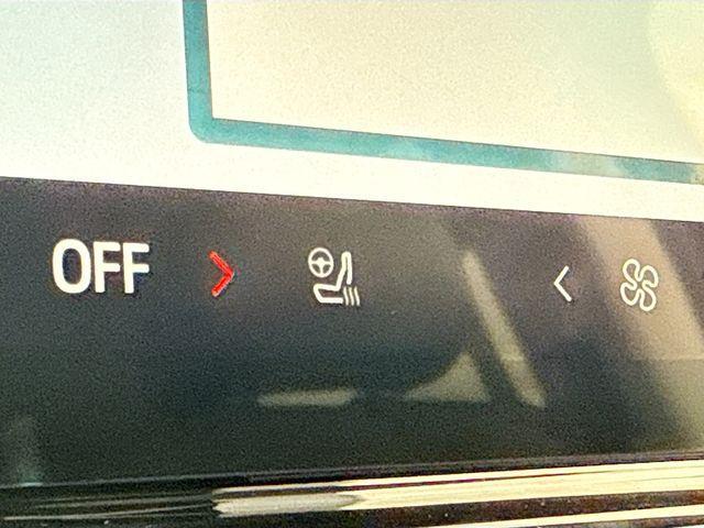 new 2025 Ford Expedition Max car, priced at $75,688