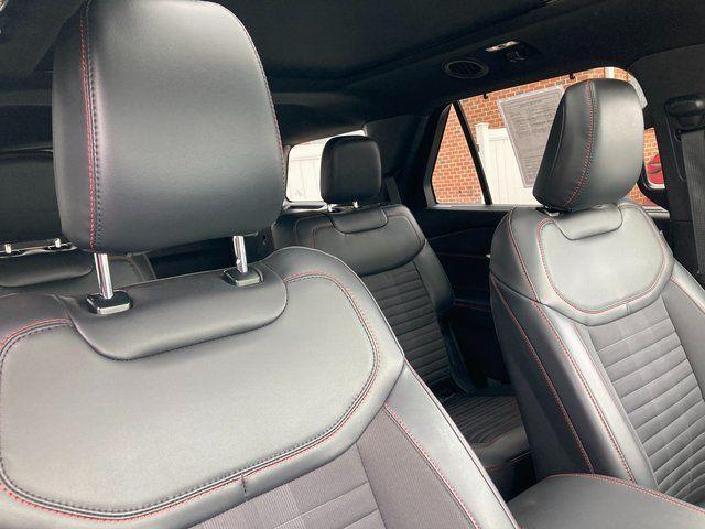 new 2025 Ford Explorer car, priced at $49,960
