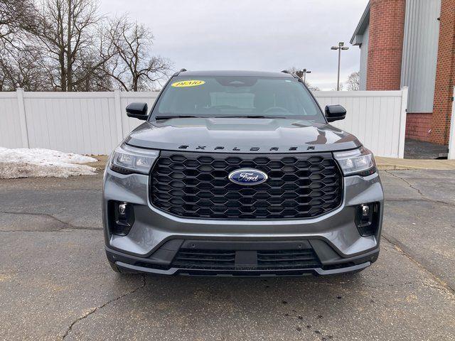 new 2025 Ford Explorer car, priced at $49,960