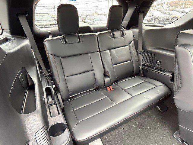 new 2025 Ford Explorer car, priced at $52,525