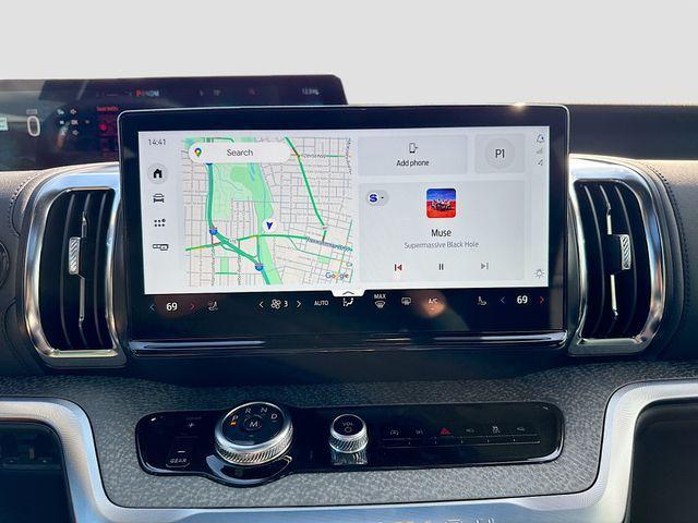 new 2025 Ford Expedition car, priced at $84,701