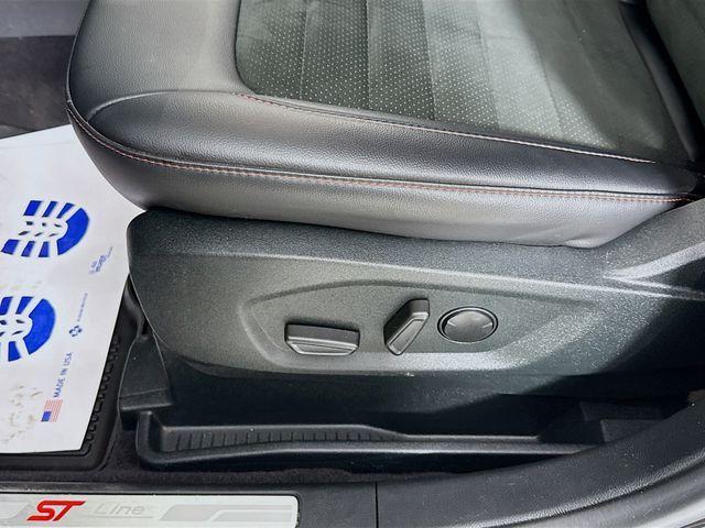 used 2022 Ford Edge car, priced at $28,290