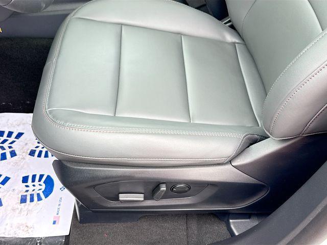 new 2025 Ford Explorer car, priced at $46,801