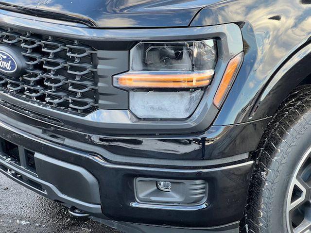 new 2025 Ford F-150 car, priced at $45,631