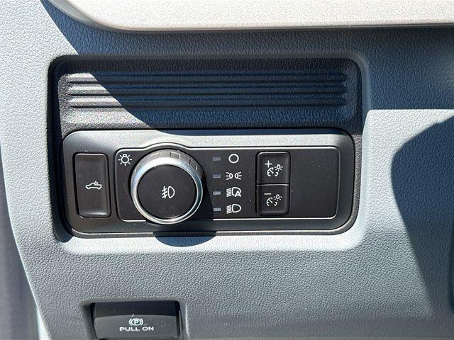 new 2025 Ford F-250 car, priced at $58,385