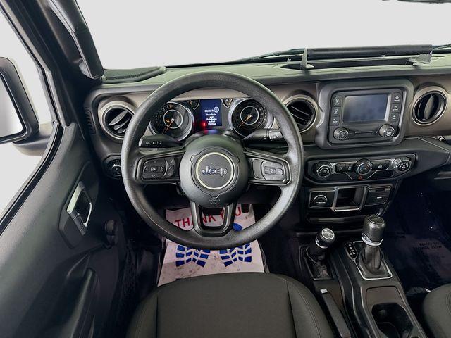 used 2021 Jeep Gladiator car, priced at $27,550