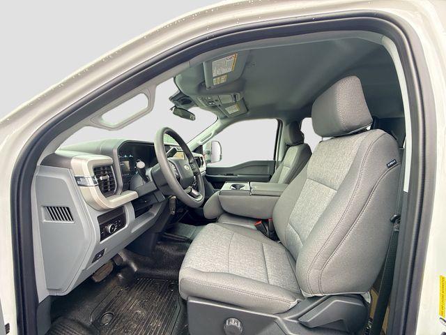 new 2025 Ford F-450 car, priced at $76,695