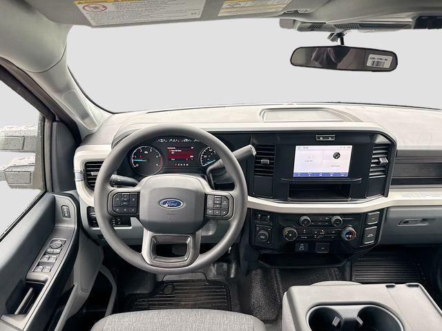 new 2025 Ford F-450 car, priced at $76,695