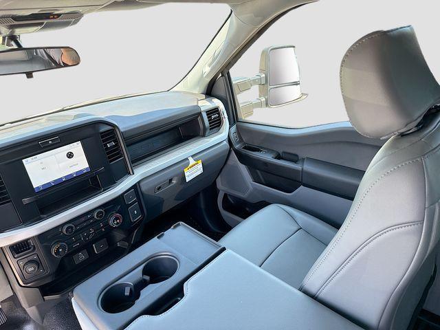 new 2025 Ford F-250 car, priced at $59,179