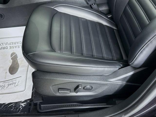 used 2024 Ford Edge car, priced at $29,975