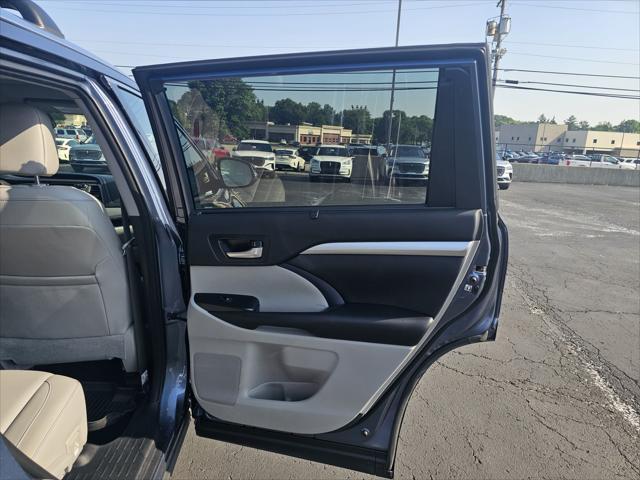 used 2018 Toyota Highlander car, priced at $25,990