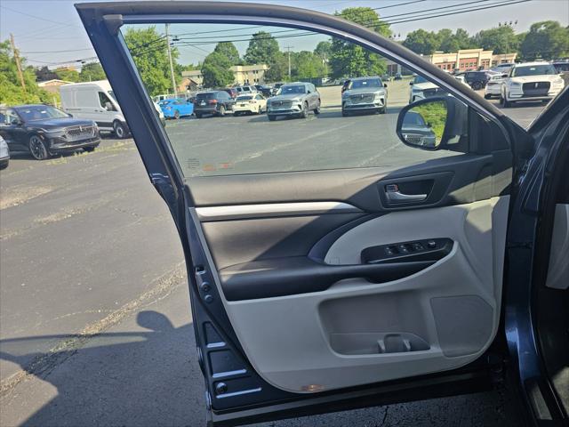 used 2018 Toyota Highlander car, priced at $25,990