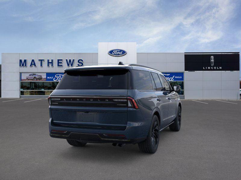 new 2025 Lincoln Navigator car, priced at $106,375