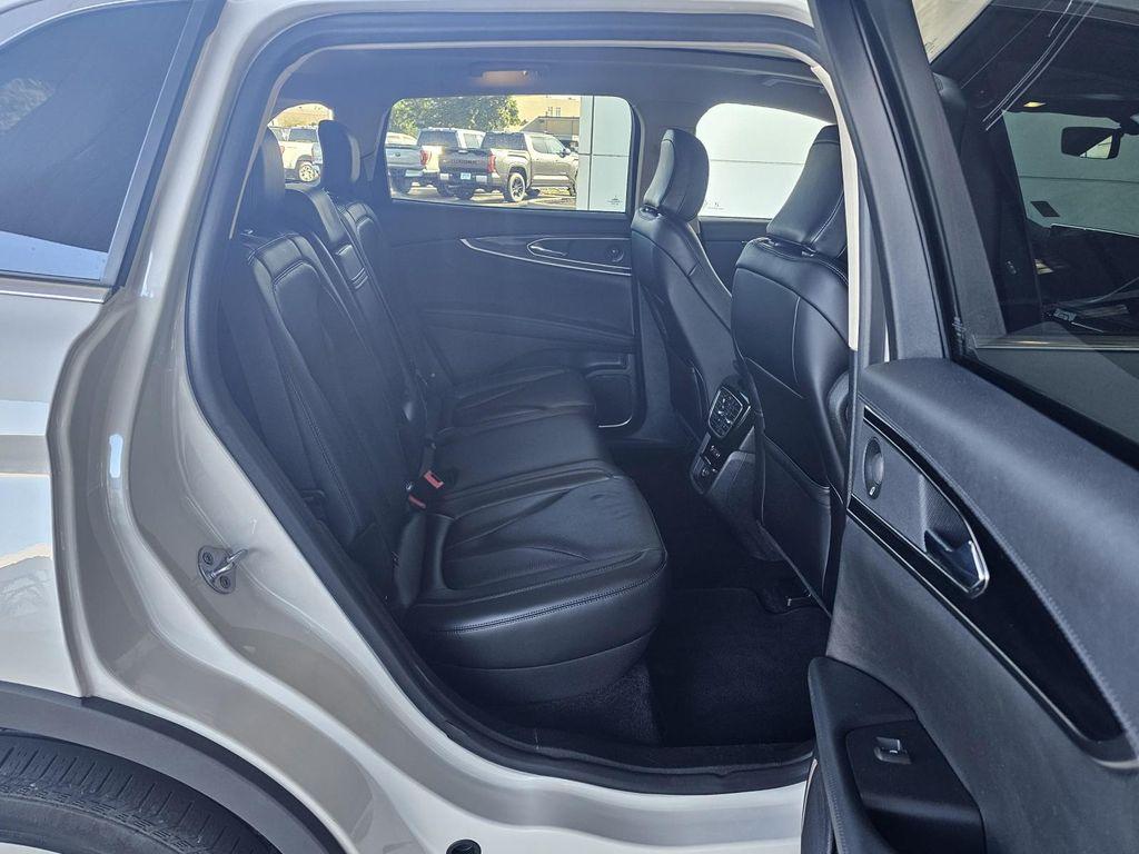 used 2021 Lincoln Nautilus car, priced at $31,990