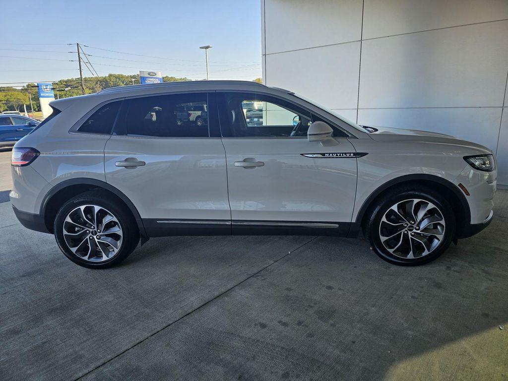 used 2021 Lincoln Nautilus car, priced at $31,990