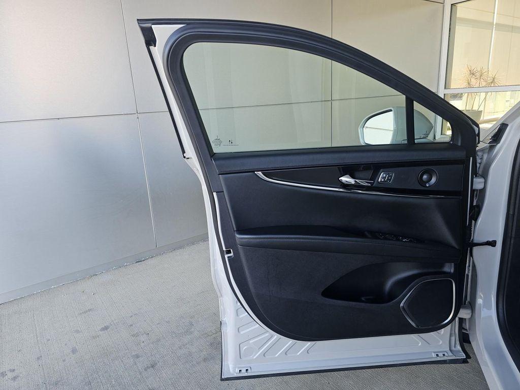 used 2021 Lincoln Nautilus car, priced at $31,990