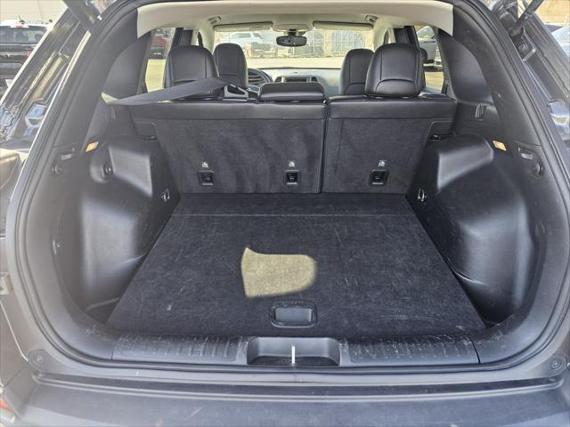 used 2023 Jeep Cherokee car, priced at $24,990