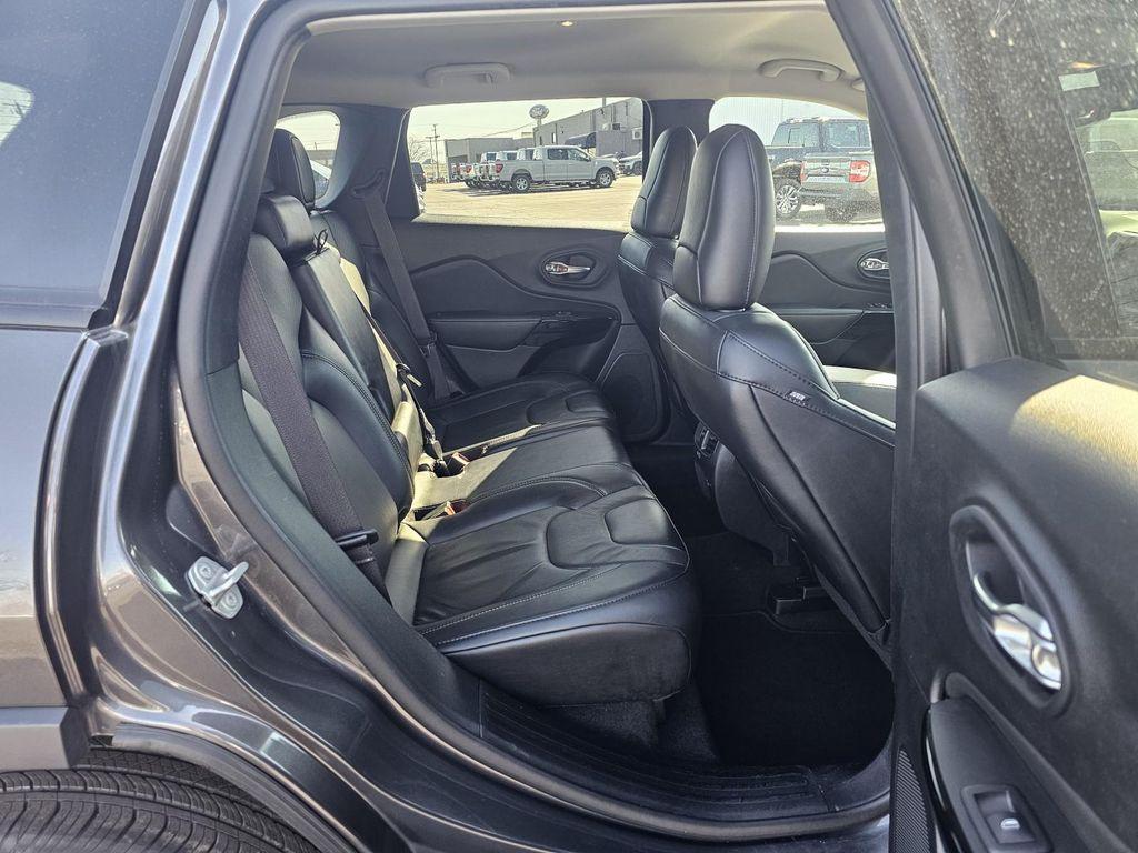 used 2023 Jeep Cherokee car, priced at $22,486