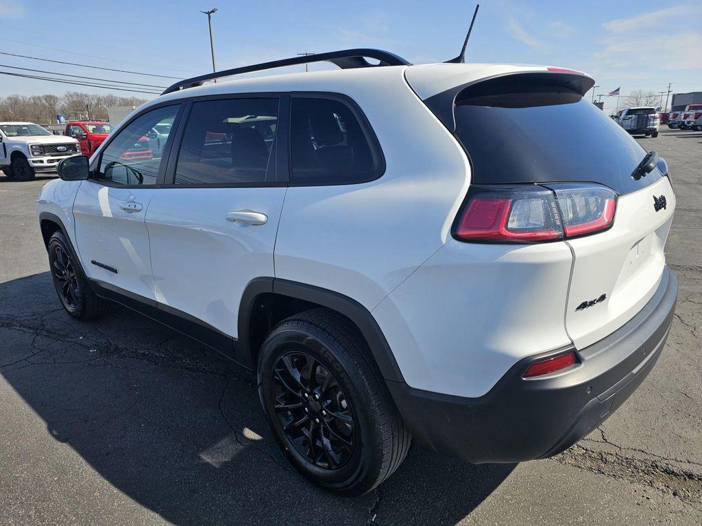 used 2023 Jeep Cherokee car, priced at $22,986