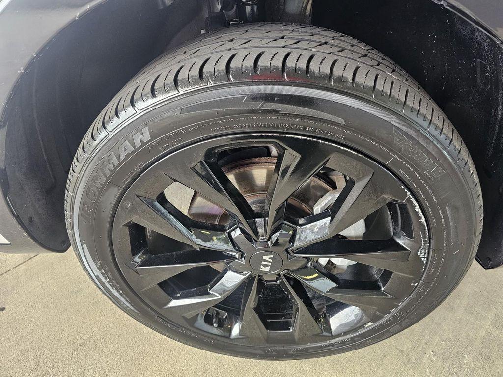 used 2021 Kia Sorento car, priced at $22,990