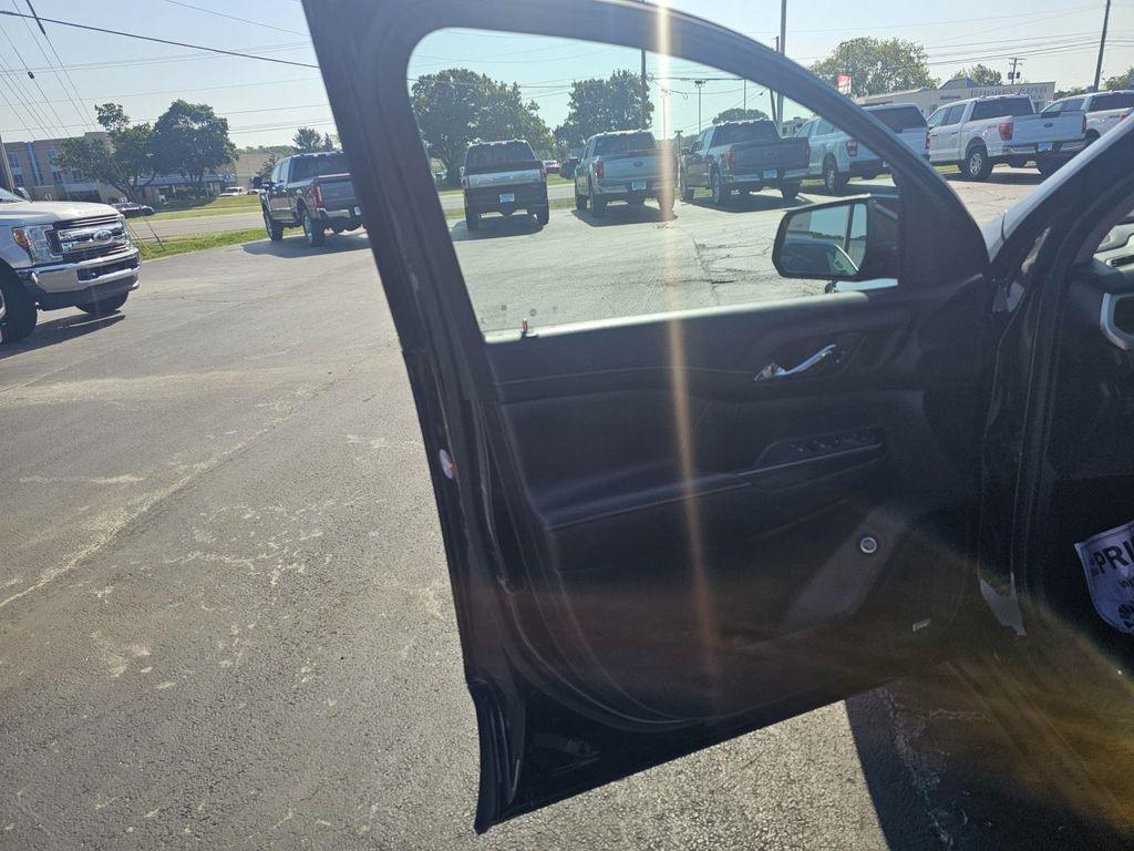 used 2021 GMC Acadia car, priced at $27,986