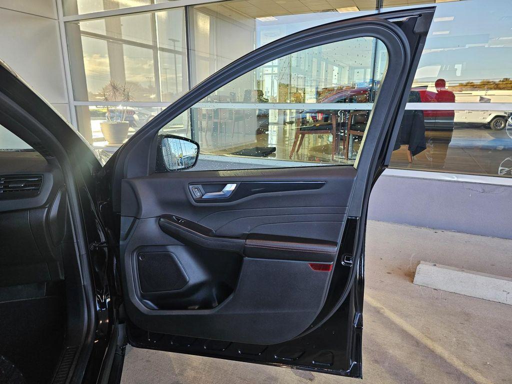 used 2023 Ford Escape car, priced at $20,990