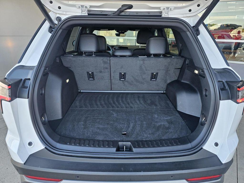 used 2025 Chevrolet Equinox car, priced at $29,990