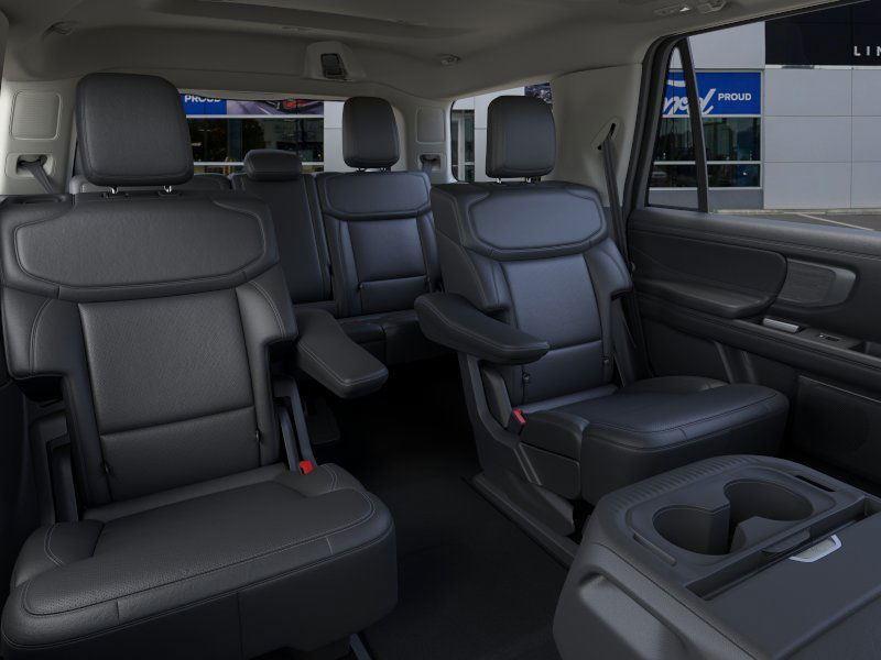 new 2025 Ford Expedition car, priced at $76,610