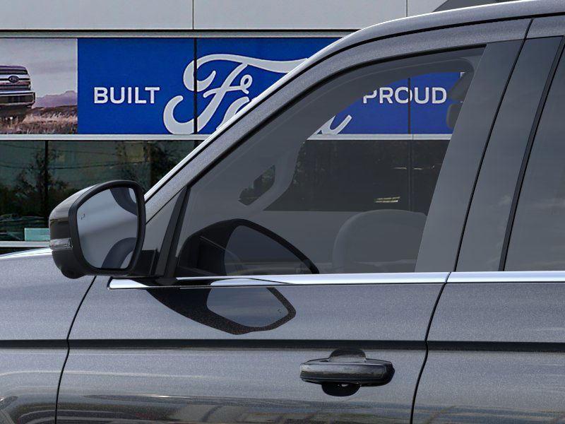 new 2025 Ford Expedition car, priced at $76,610