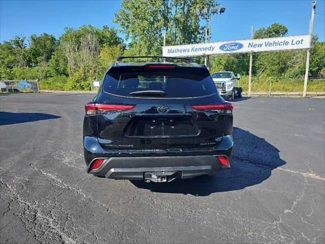 used 2022 Toyota Highlander car, priced at $34,990