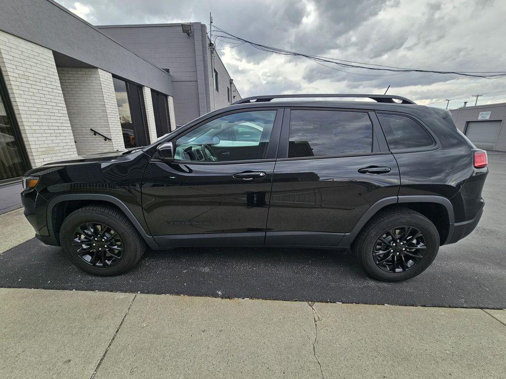 used 2023 Jeep Cherokee car, priced at $22,986