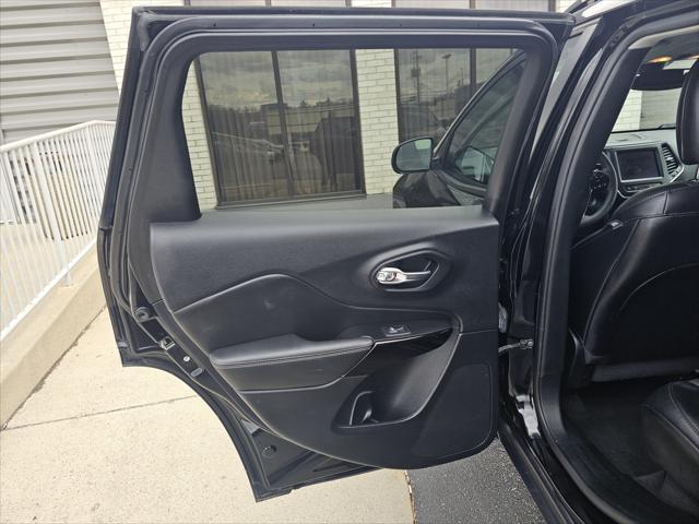used 2023 Jeep Cherokee car, priced at $23,990