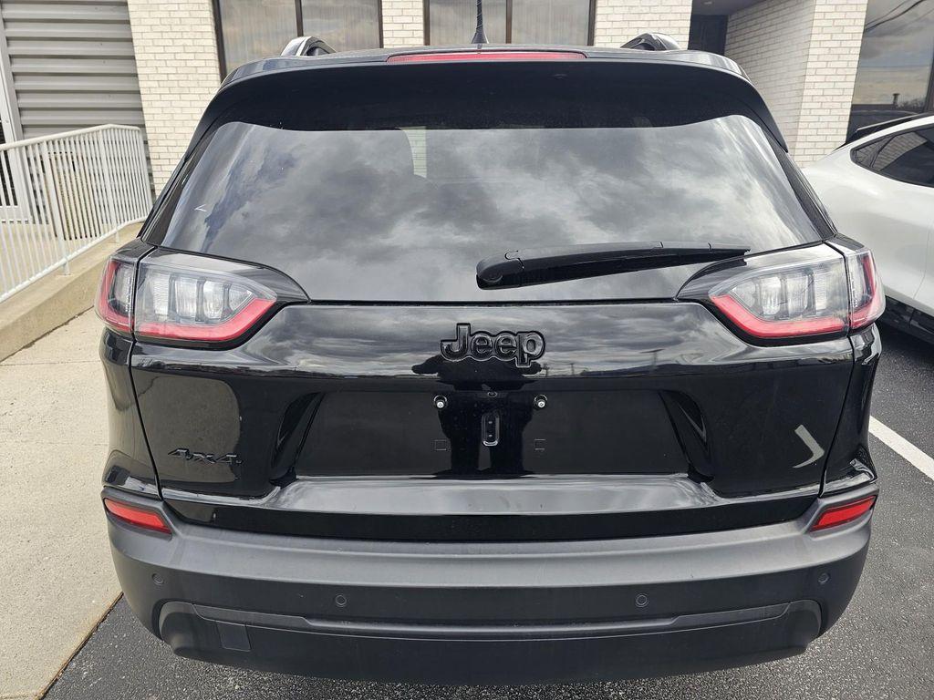 used 2023 Jeep Cherokee car, priced at $22,986