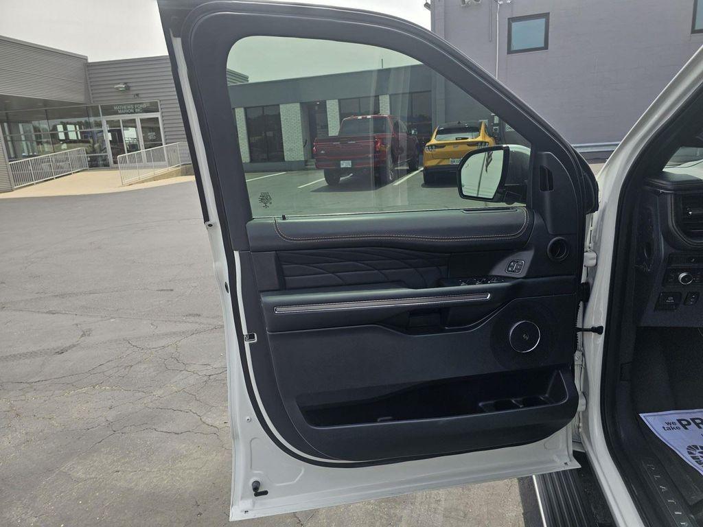 used 2022 Ford Expedition car, priced at $53,986