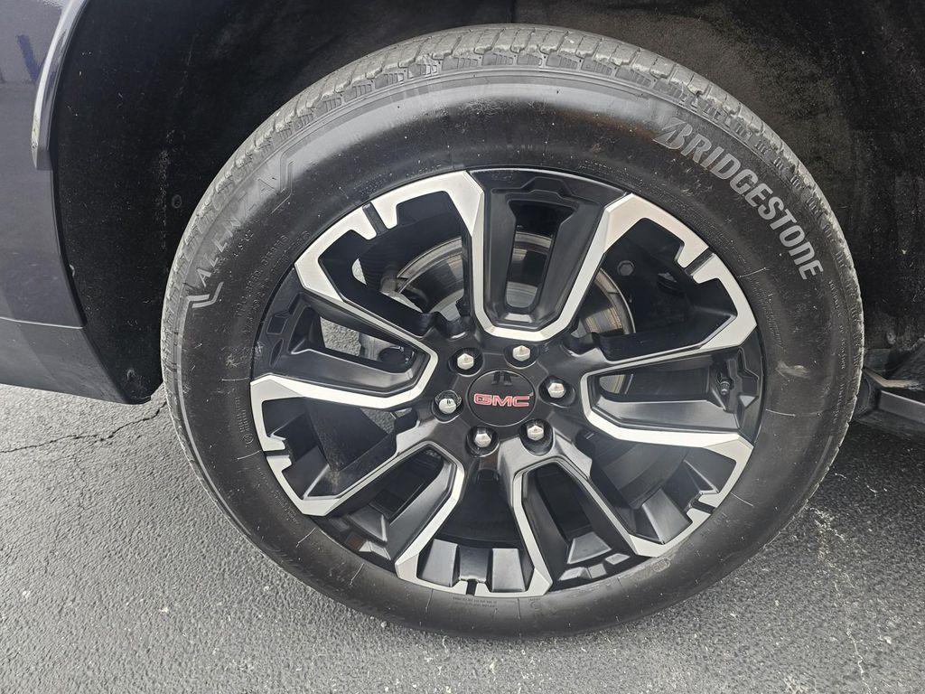 used 2024 GMC Yukon car, priced at $72,986